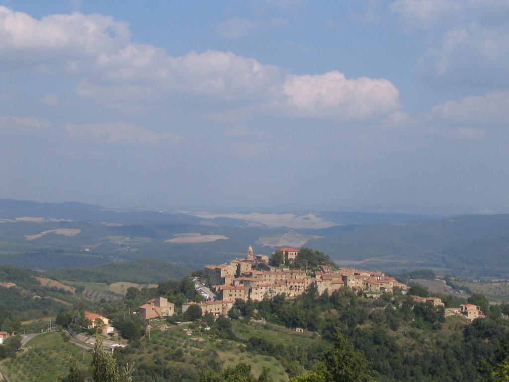 Agriturismo Il Casalino Pari Eksteriør billede