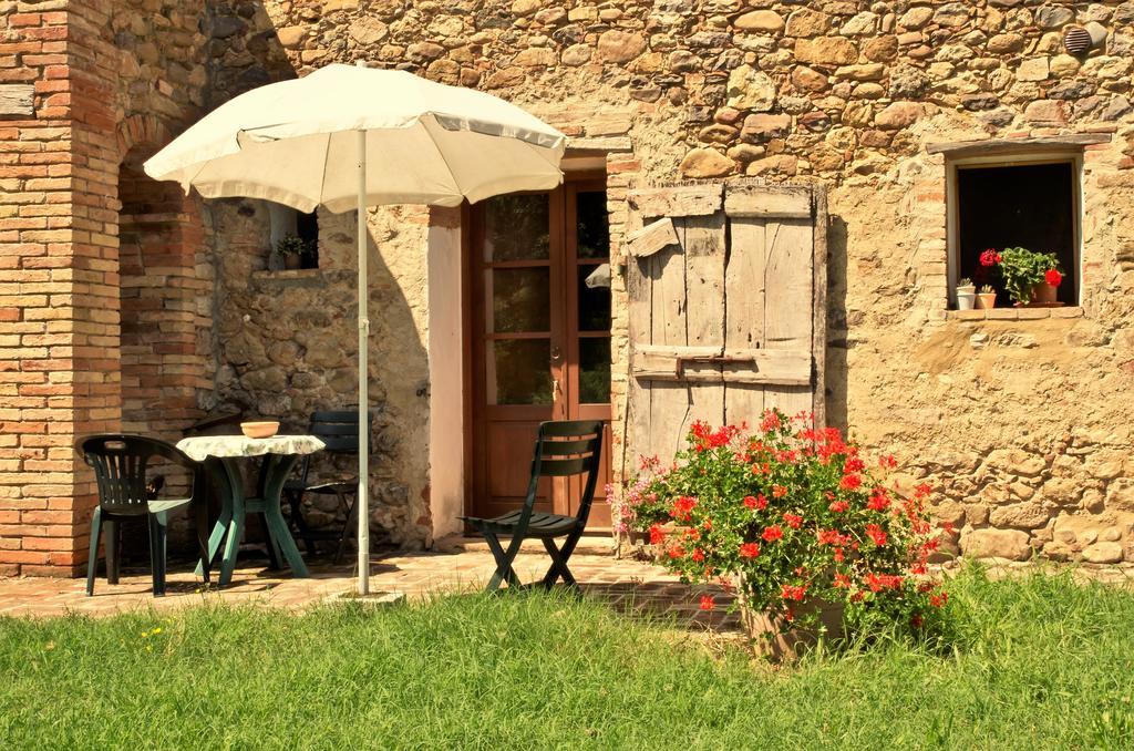 Agriturismo Il Casalino Pari Eksteriør billede